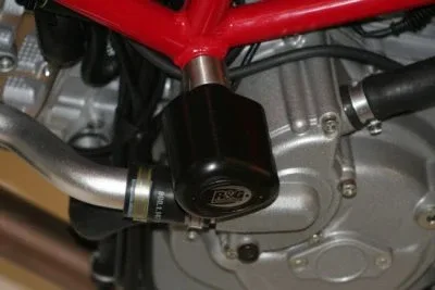R&G Краш тапи Aero за Ducati Monster 600 (2001–2006), Monster 620 (2001–2006), Monster 750 (2001–2006) и др.