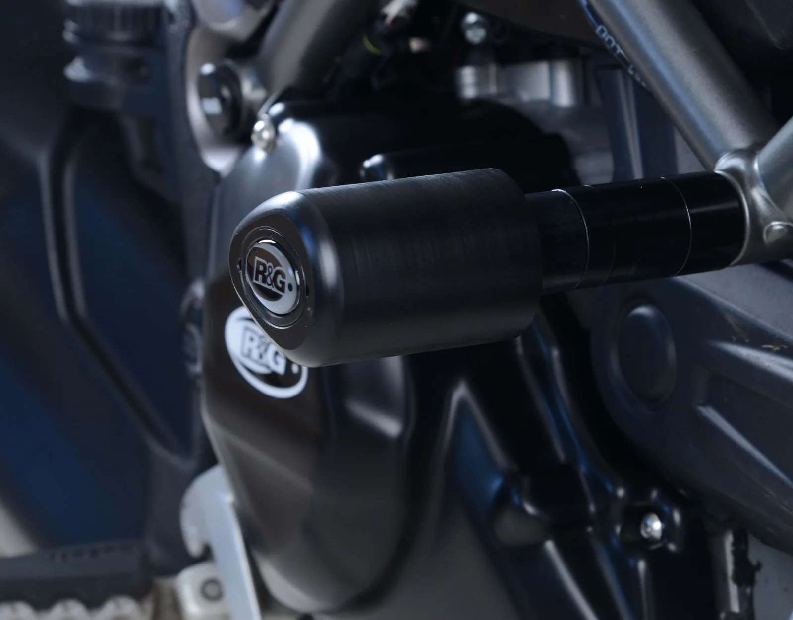 R&G Краш тапи Aero за Ducati Multistrada 1260 S (2018–2020), Multistrada 1260 (2018–2020) и др.