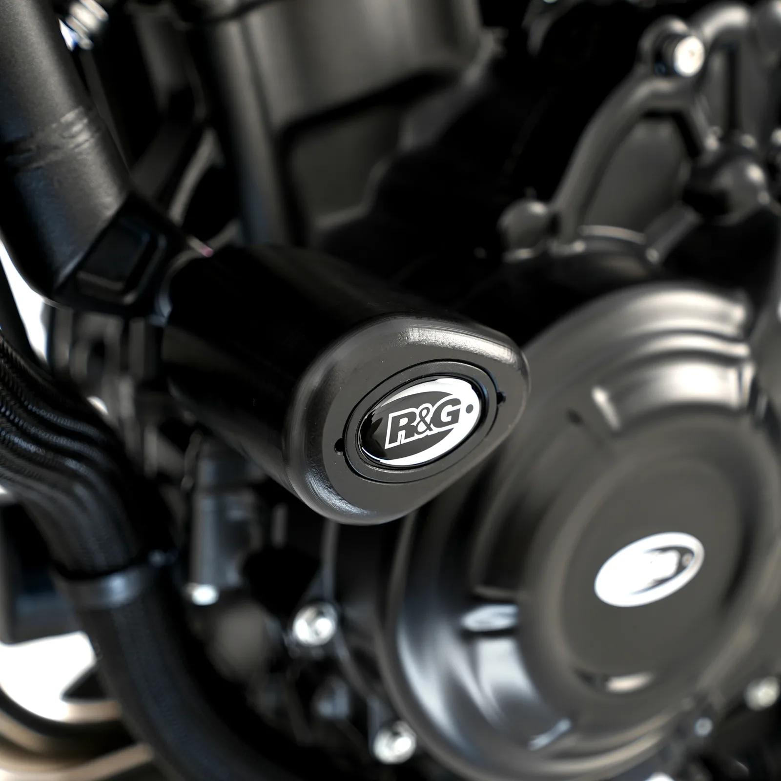 R&G Краш тапи Aero за Honda CB 500F (2013–2023), CB 500X (2013–2021), NX 500 (2024–2025), CB 500 Hornet (2024+)