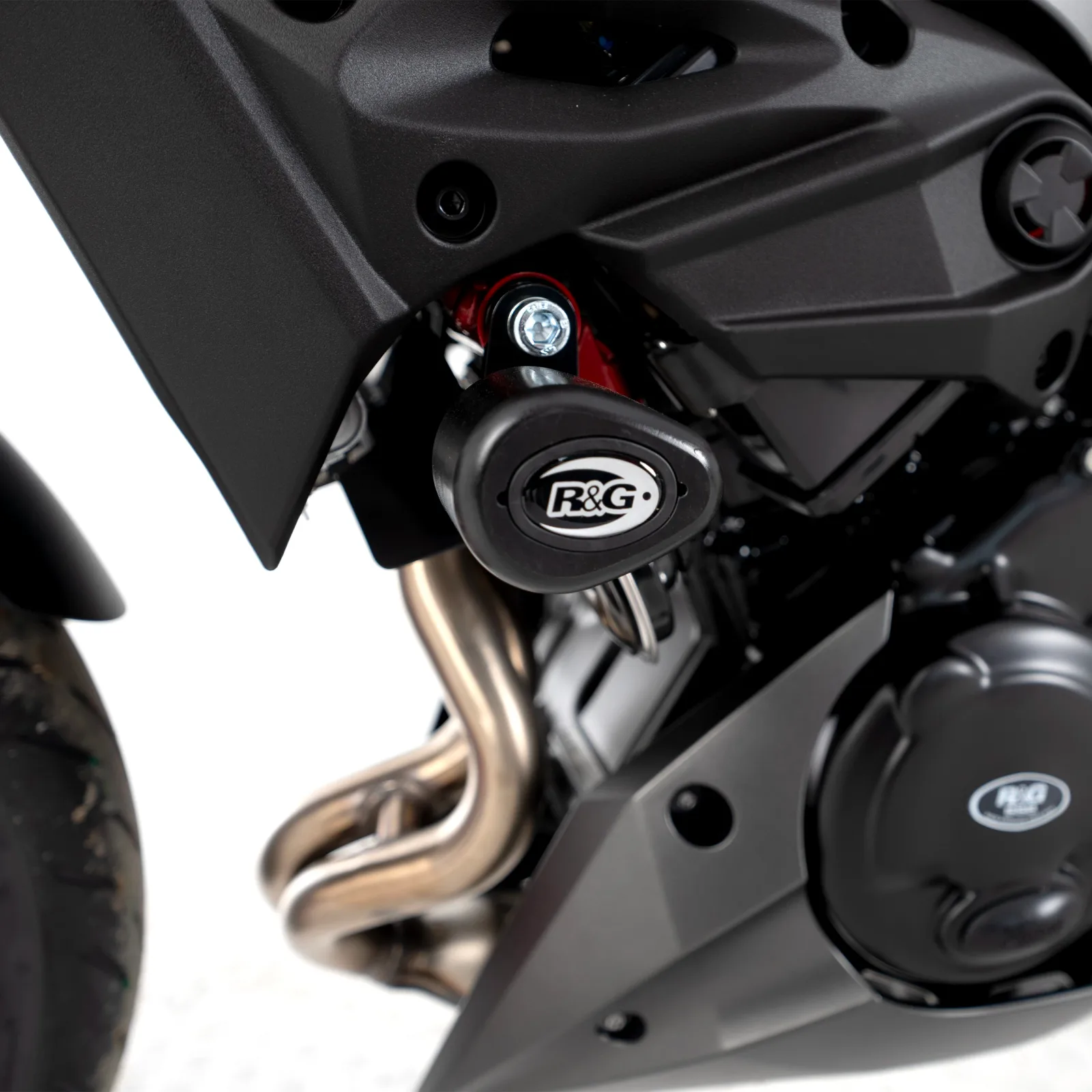 R&G Краш тапи Aero за Kawasaki Ninja 400 (2018+), Ninja 250 (2018–2020), Z400 (2019–2020), Z500 (2024+) и др.