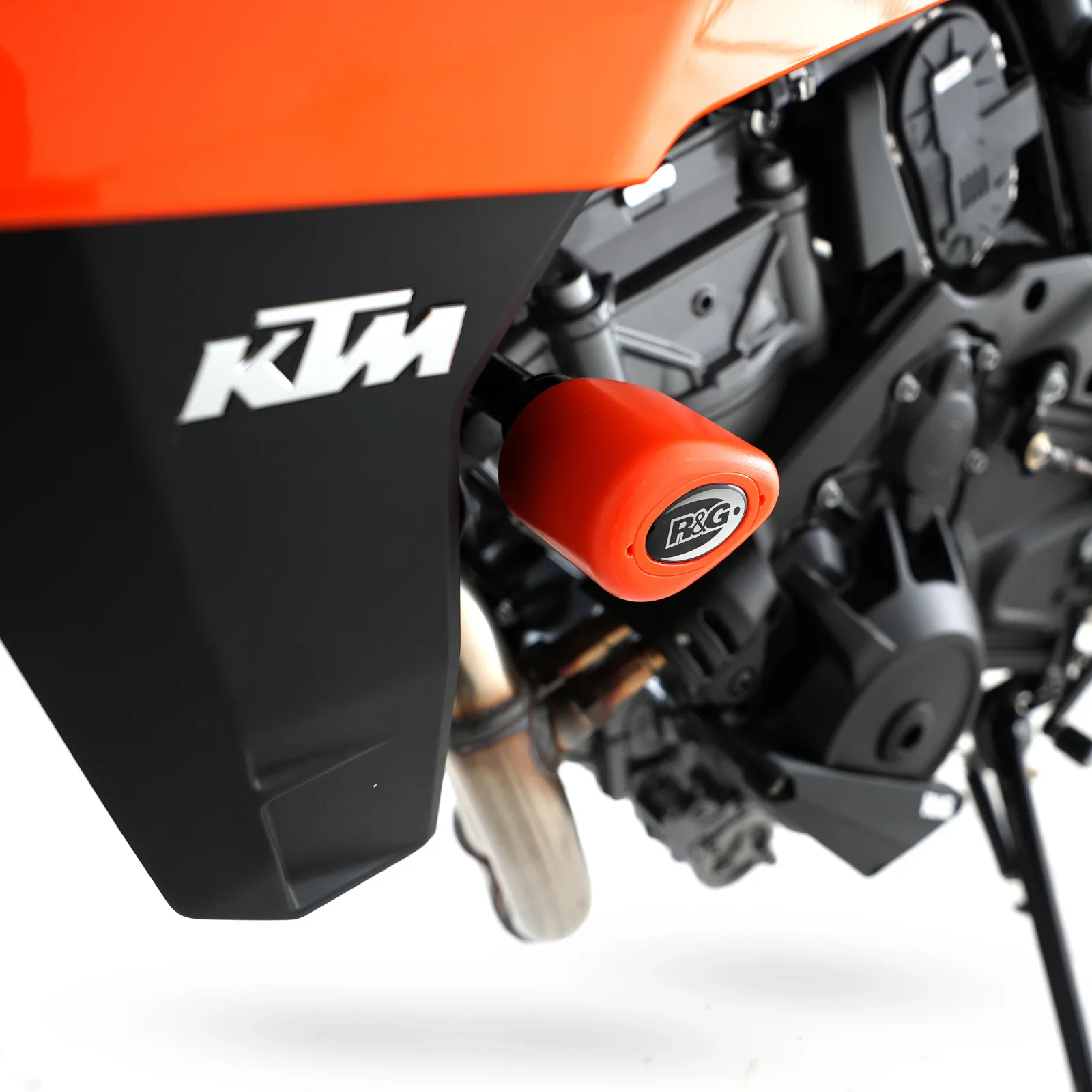 R&G Краш тапи Aero за KTM 790 Duke (2018–2025), 890 Duke R (2020–2024), 990 Duke (2024) (CP0502OR)