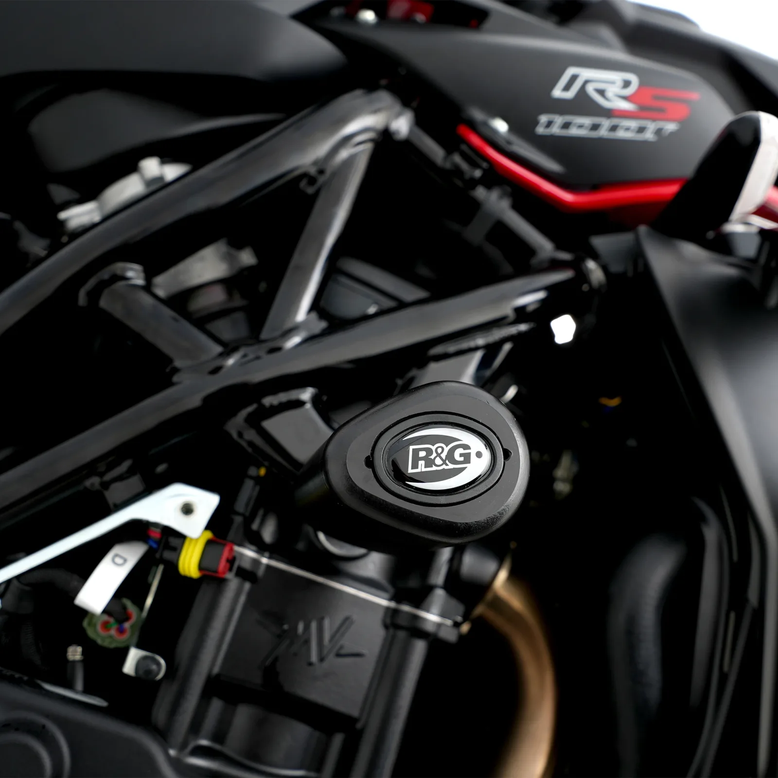 R&G Краш тапи Aero за MV Agusta Brutale 1000 RR (2020), Brutale 1000 RS (2024–2025)