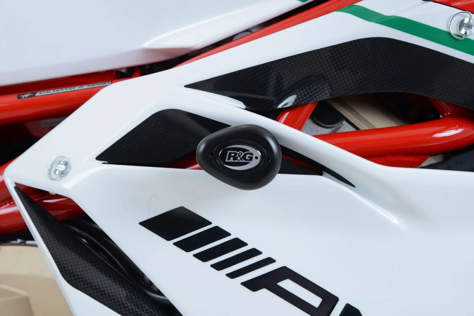 R&G Краш тапи Aero за MV Agusta F4 RC (2015–2018)