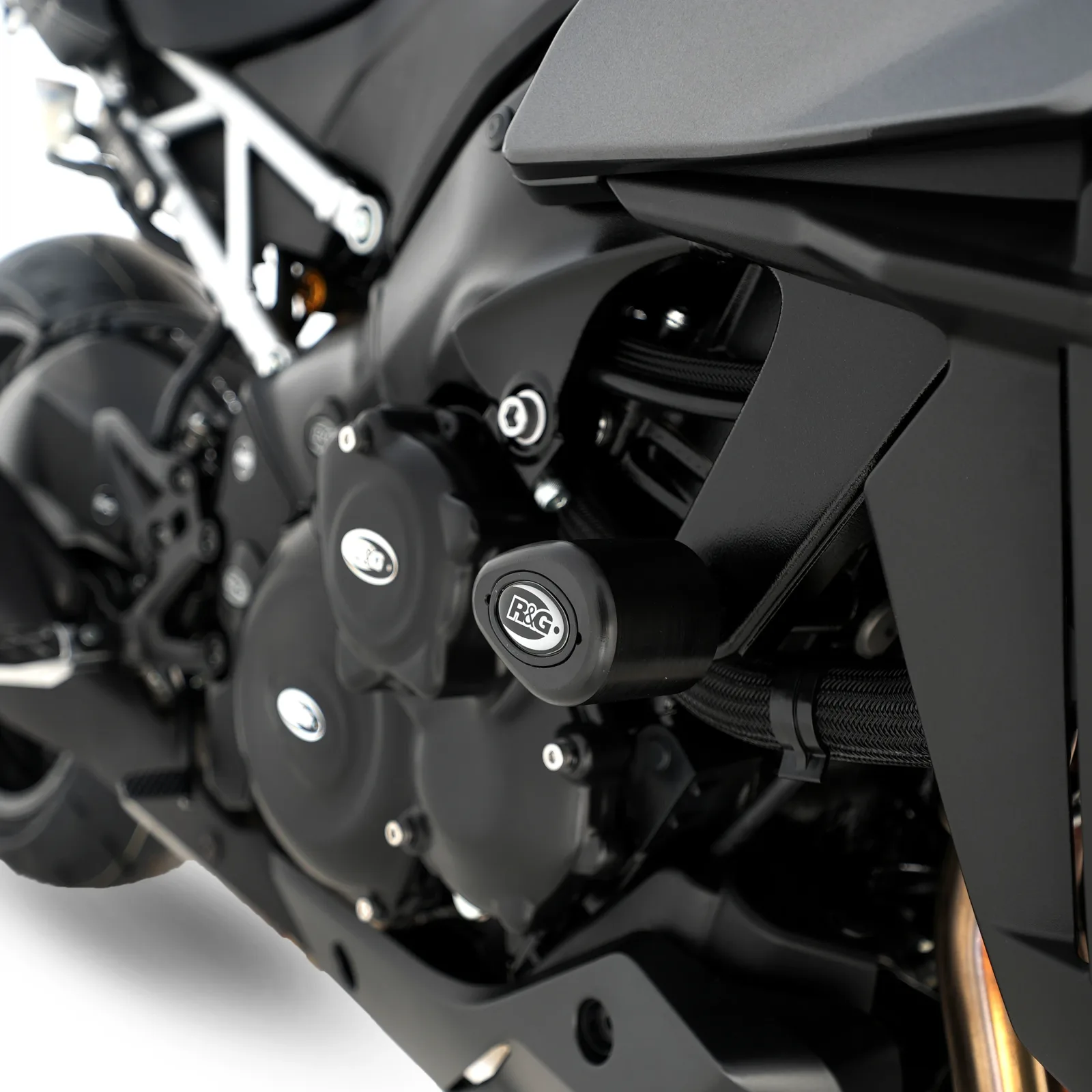 R&G Краш тапи Aero за Suzuki GSX-S 1000 (2015+), GSX-S 1000 Katana (2019+), GSX-S 950 (2021+), GSX-S 1000GX (2024+)