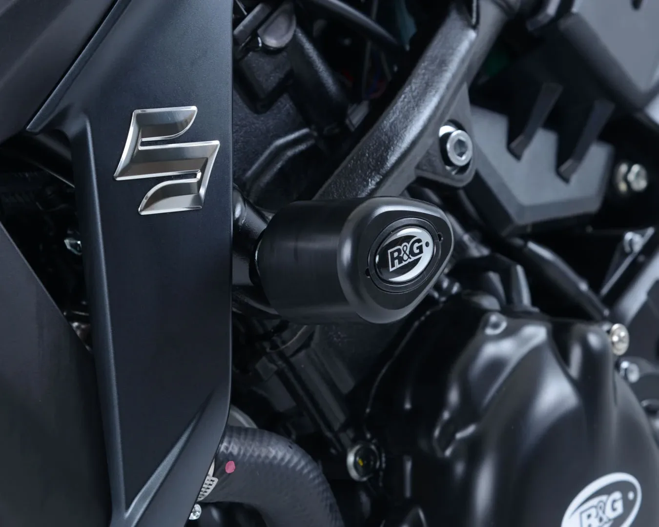 R&G Краш тапи Aero за Suzuki GSX-S 750 (2017–2024)
