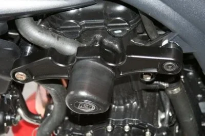 R&G Краш тапи Aero за Triumph Speed Triple 1050 (2008–2010)