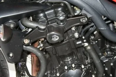 R&G Краш тапи Aero за Triumph Speed Triple 1050 (2008–2010)