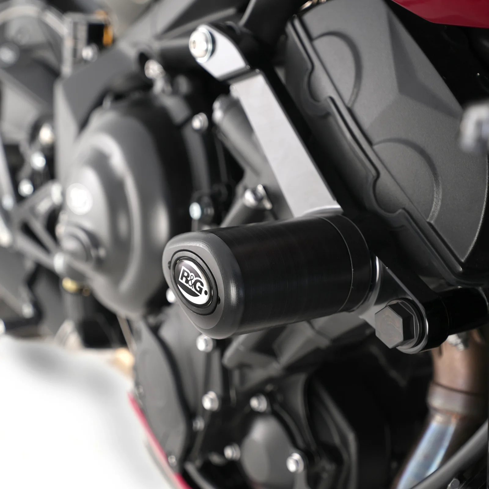 R&G Краш тапи Aero за Triumph Street Triple 765 RS (2017+), Street Triple 765 R (2017+) и др.