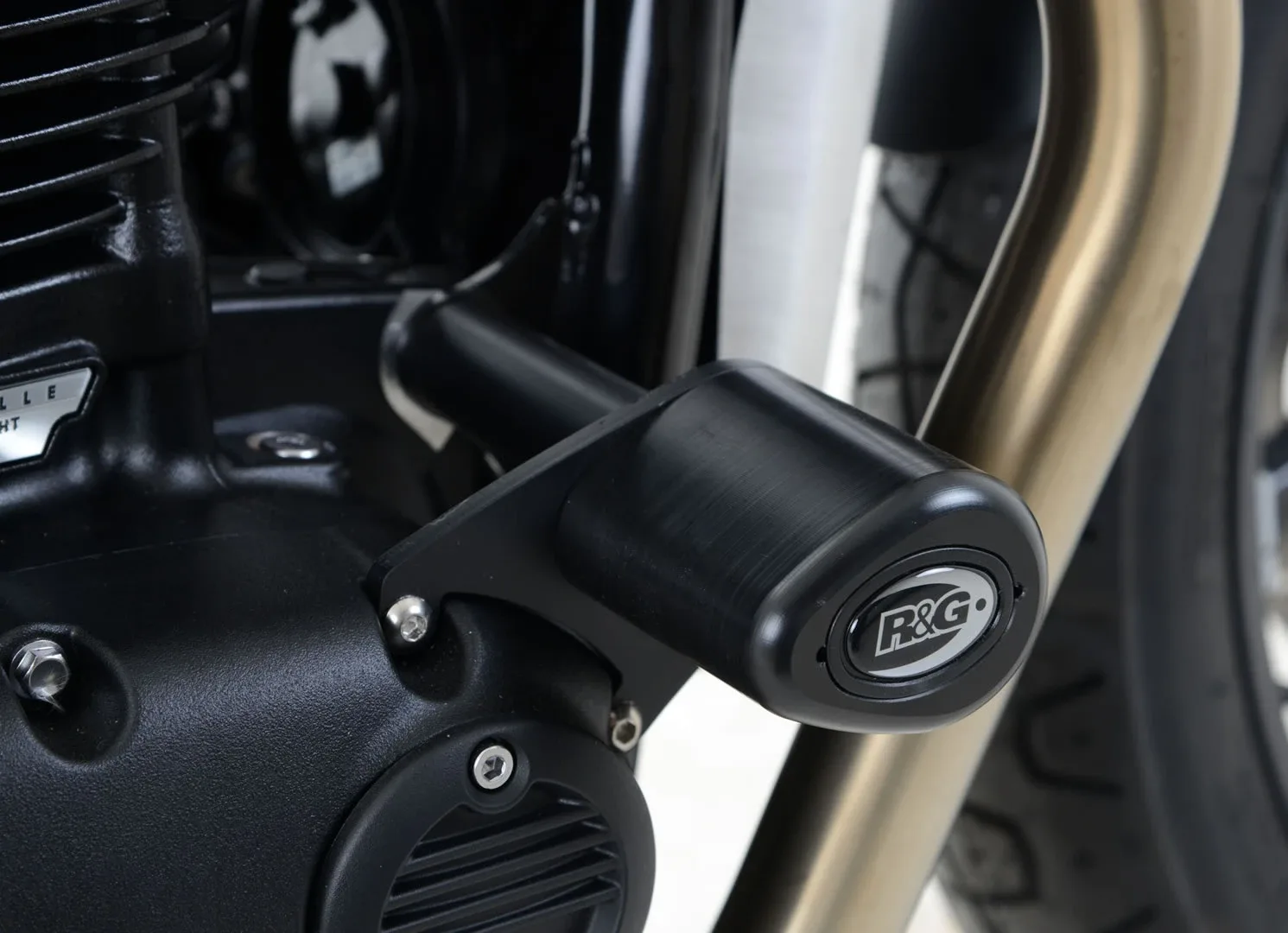 R&G Краш тапи Aero за Triumph Street Twin 900 (2016–2018), Thruxton 1200 R (2016–2018) и др.
