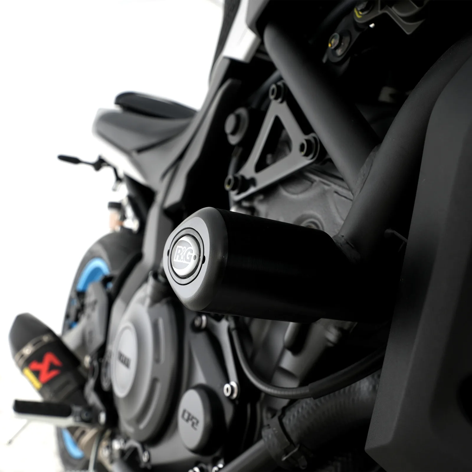 R&G Краш тапи Aero за Yamaha MT-07 (2014+), XSR 700 (2016+), Tracer 700 (2016–2020), Fantic Caballero 700 (2023+)