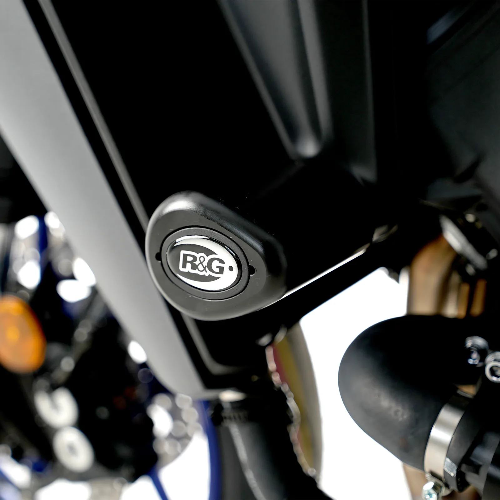 R&G Краш тапи Aero за Yamaha MT-09 (2021+), MT-09 SP (2021–2023), Tracer 9 (2021–2024), Tracer 9 GT (2021+) и др.