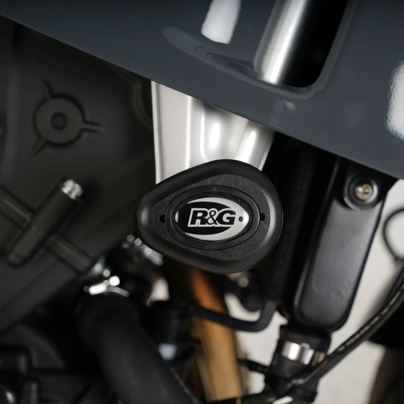 R&G Краш тапи Aero за Yamaha XSR 900 GP (2024+)