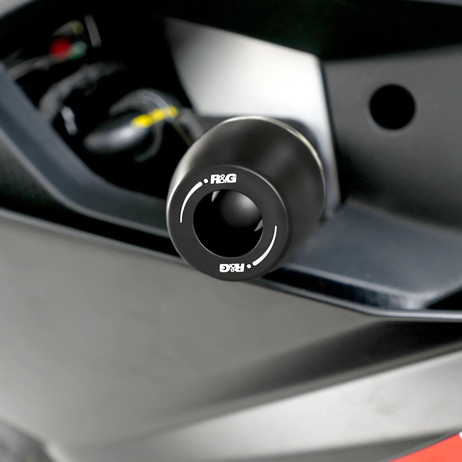 R&G Краш тапи APEX за Aprilia RS 457 (2024+)