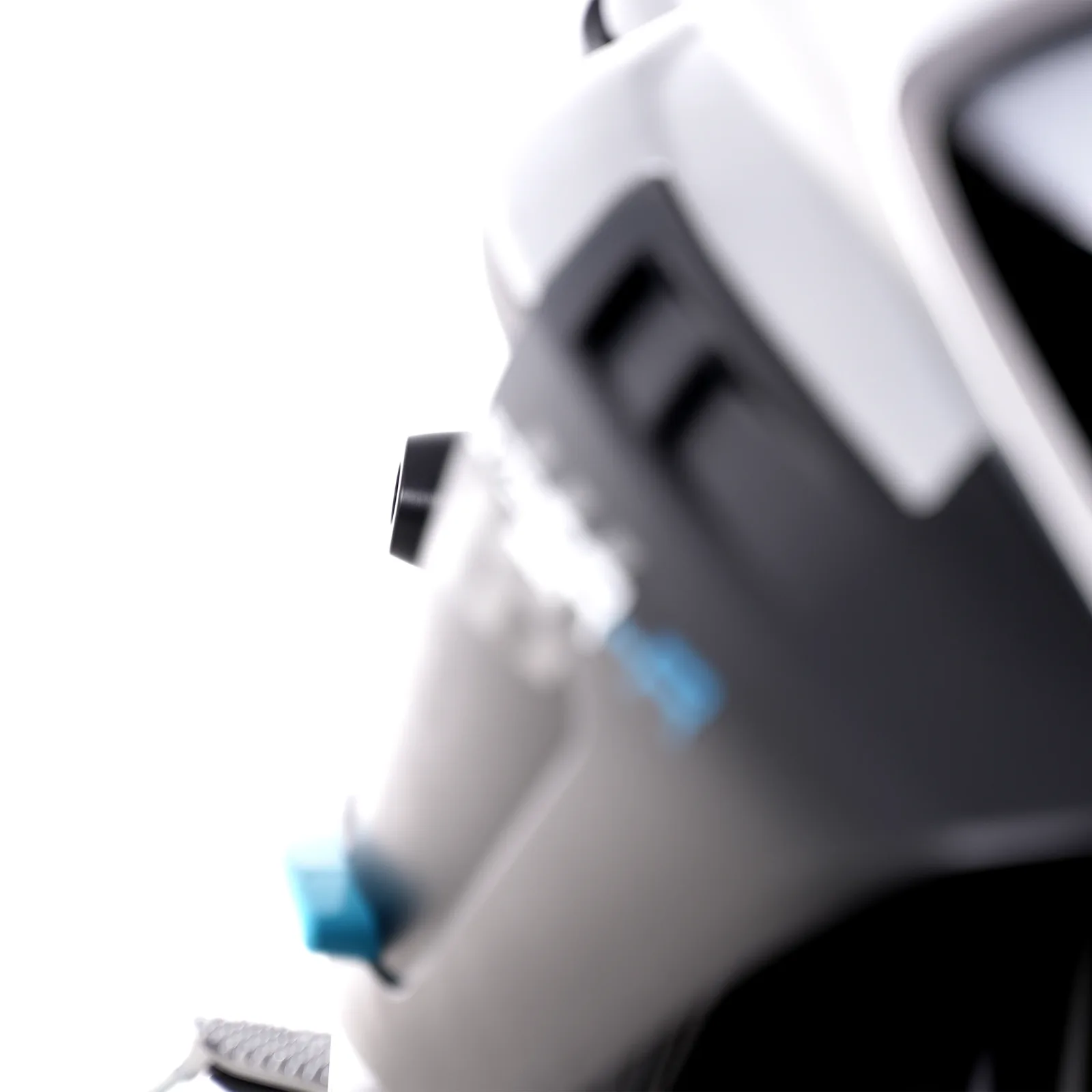 R&G Краш тапи APEX за CF Moto 675 NK (2025+), 675 SR-R (2025+)