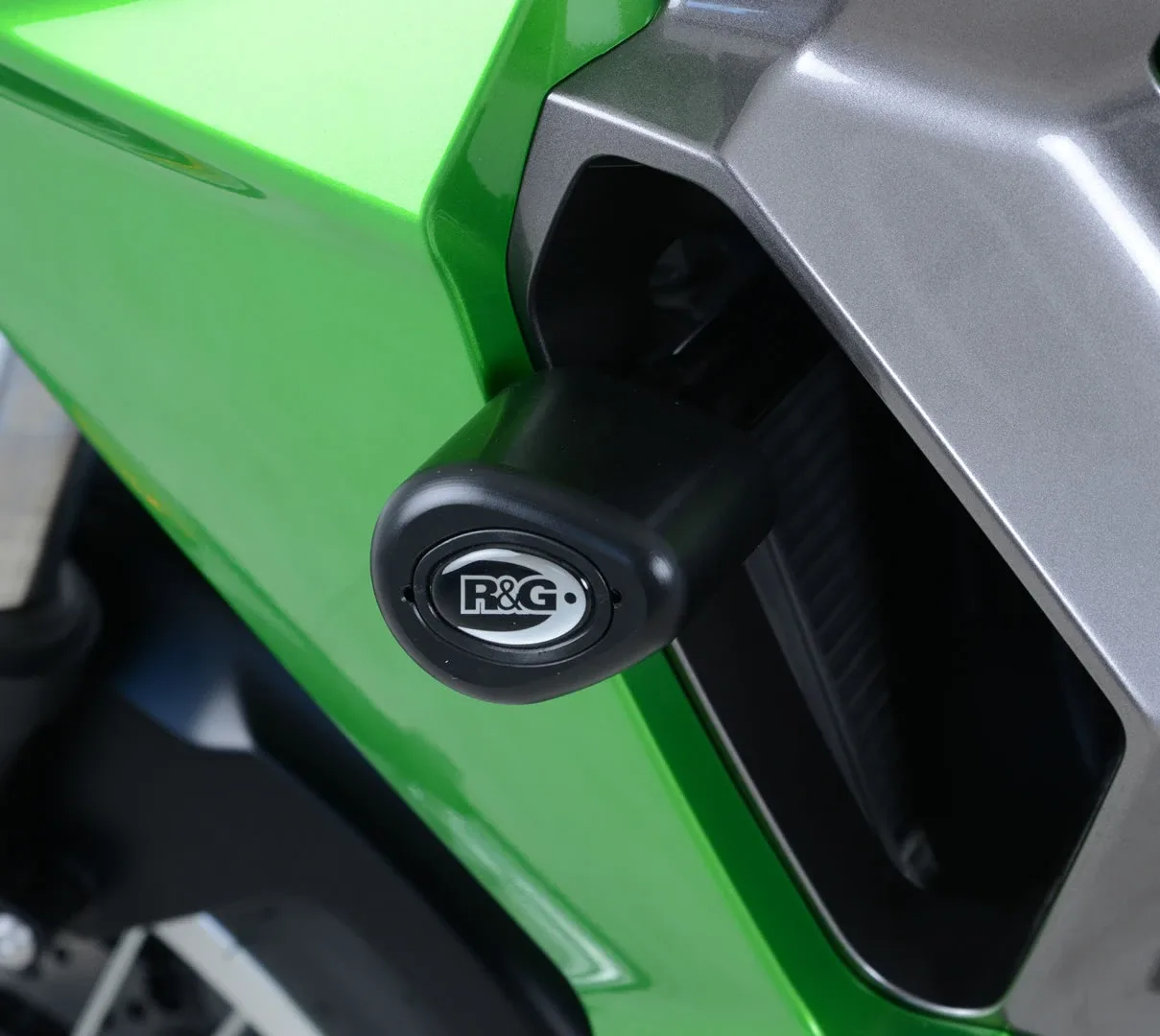 R&G Краш тапи без пробиване Aero за Kawasaki Versys-X 300 (2017–2020)