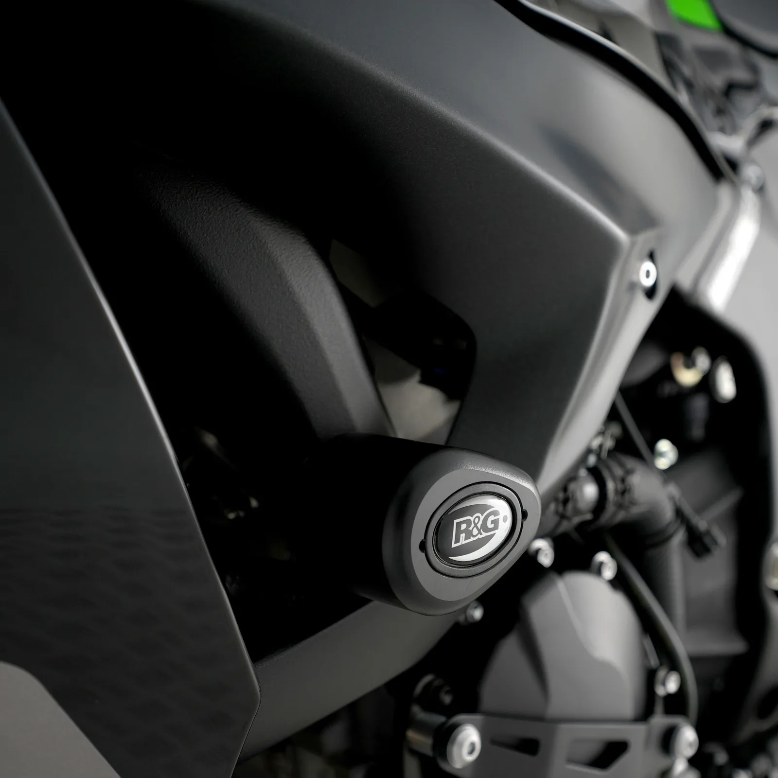 R&G Краш тапи без пробиване Aero за Kawasaki ZX-6R (2024+)