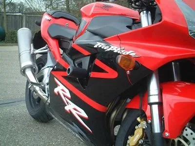 R&G Краш тапи Classic за Honda CBR 929RR (2000–2001), CBR 954RR (2002–2003)
