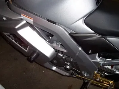 R&G Краш тапи Classic за Suzuki SV 650S (2003–2012)