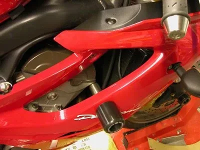 R&G Краш тапи Classic за Triumph Daytona 675 (2006–2012)