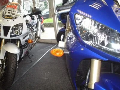 R&G Краш тапи Classic за Yamaha YZF-R1 (2002–2003)