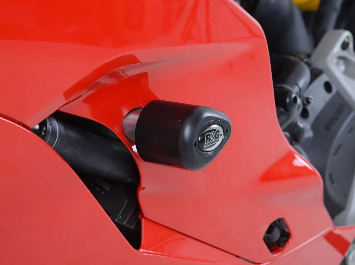R&G Краш тапи с пробиване Aero за Ducati SuperSport 939 (2017–2020), SuperSport 950 (2021+)
