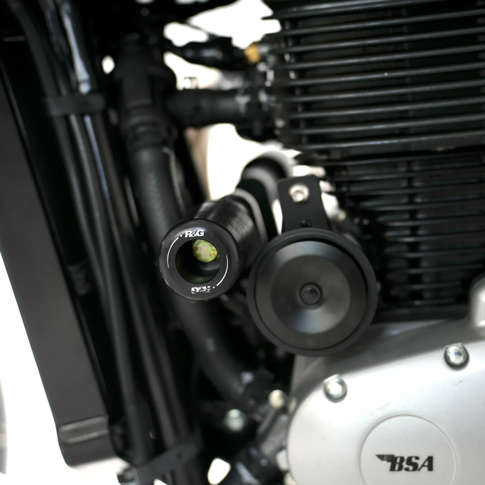 R&G Краш тапи за BSA Gold Star 650 (2023+)