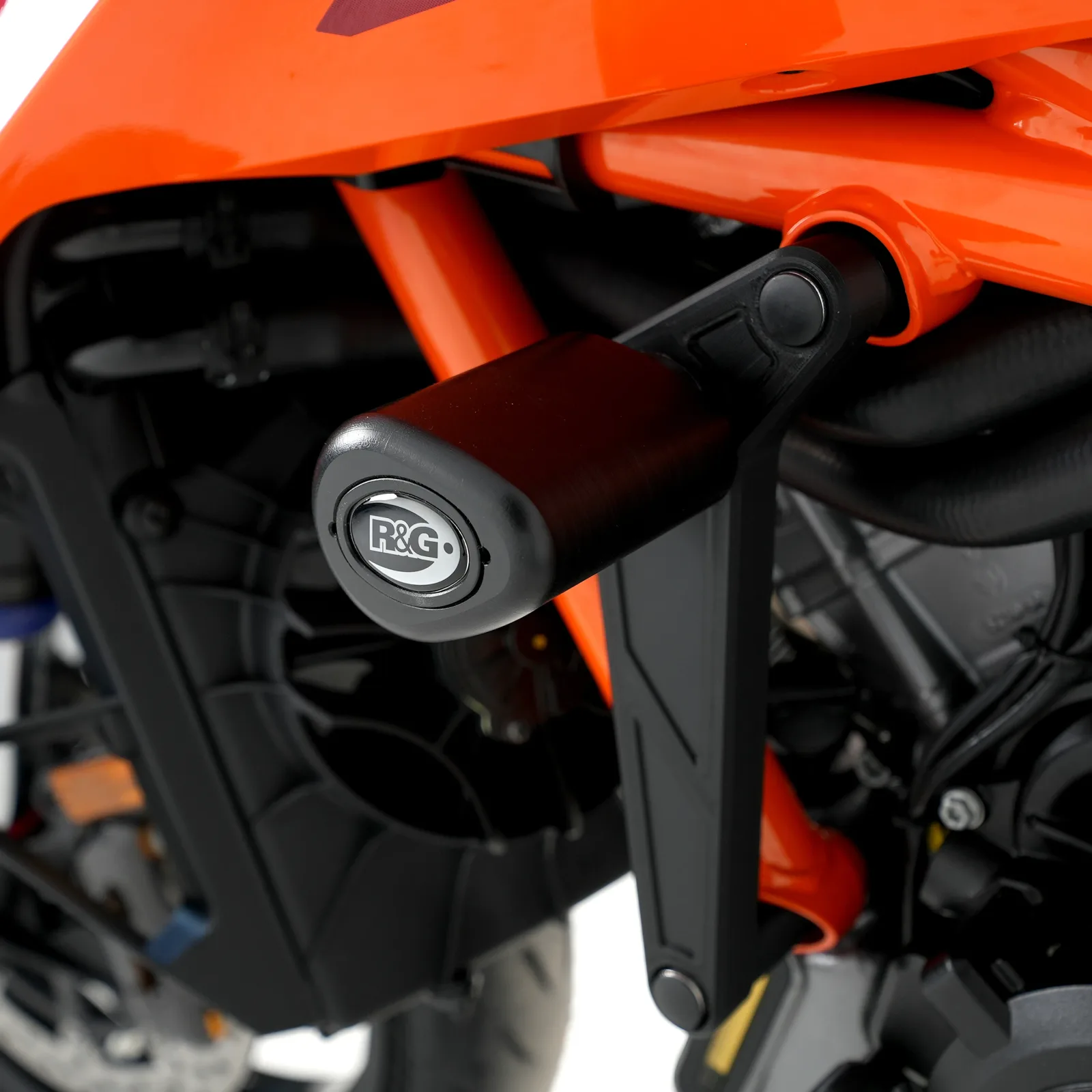 R&G Краш тапи за KTM 1390 Super Duke R Evo (2024+), 1390 Super Duke R (2024+)