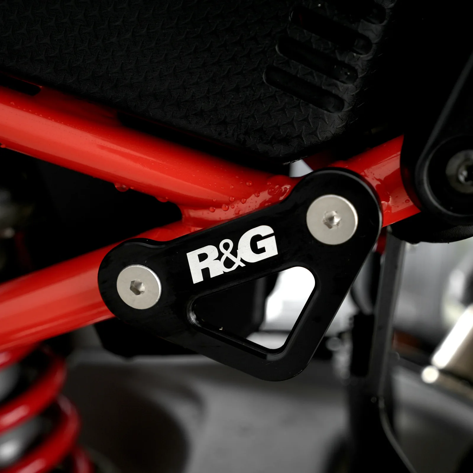 R&G Куки за багаж за Aprilia Tuareg 660 (2022+)