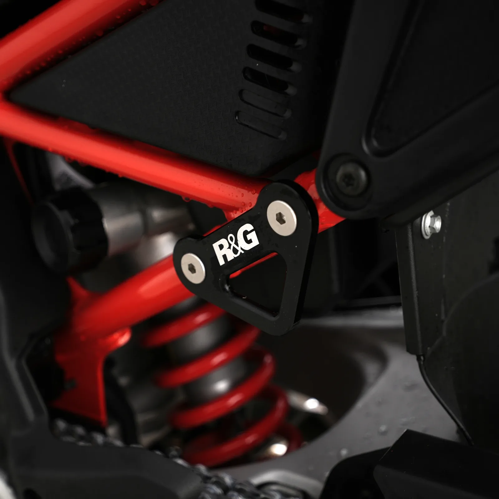 R&G Куки за багаж за Aprilia Tuareg 660 (2022+)