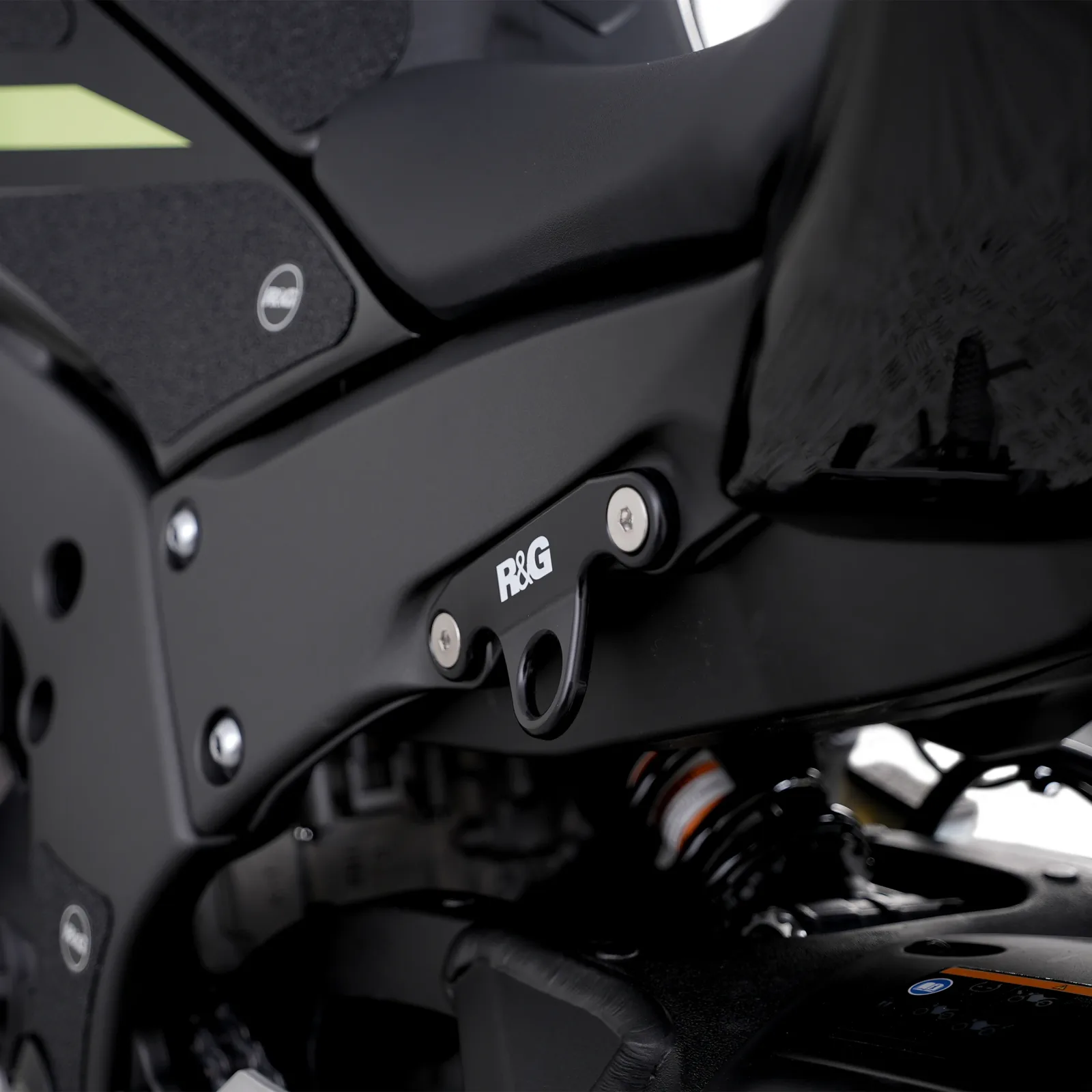 R&G Куки за багаж за Kawasaki ZX-10R (2011+), ZX-10RR (2021+)
