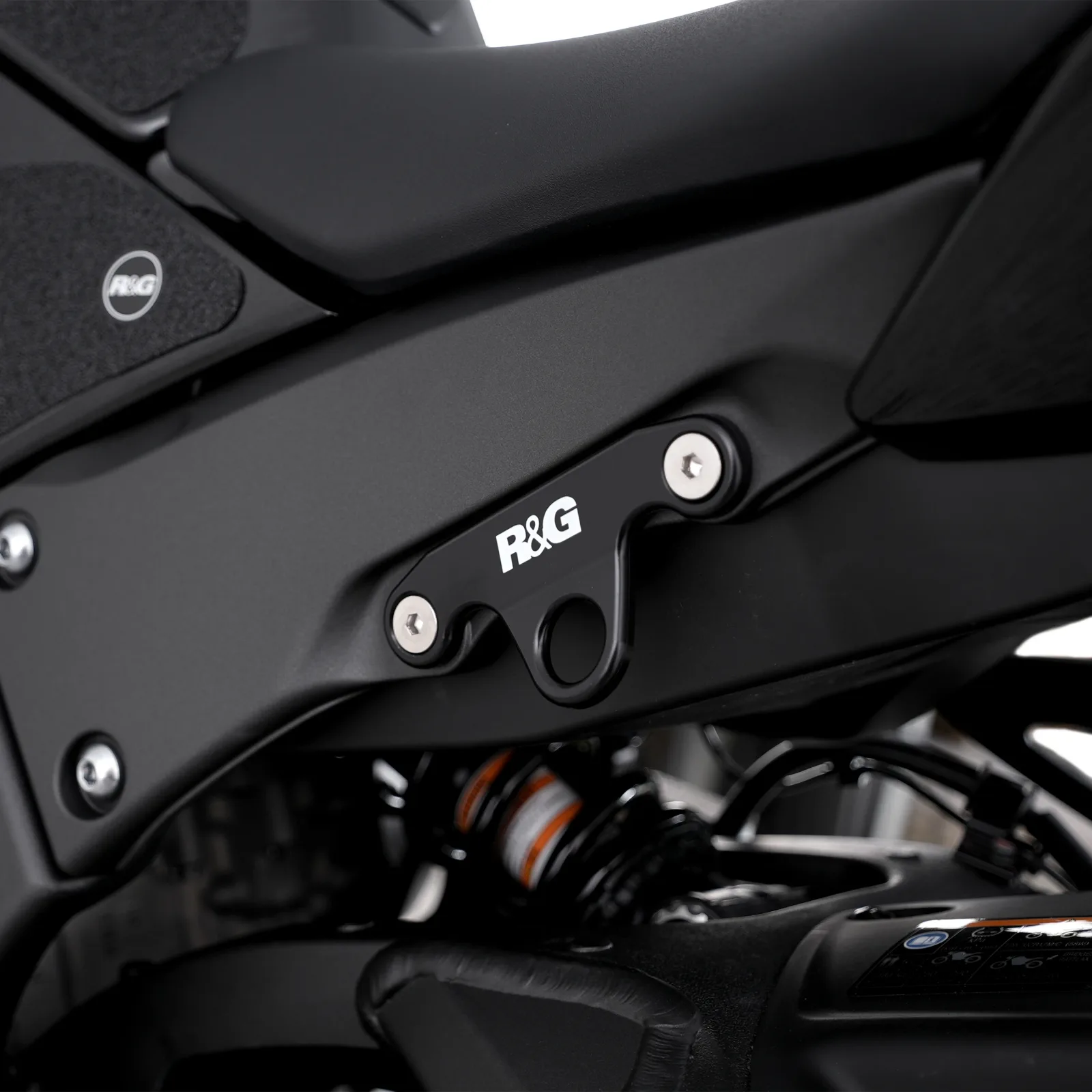 R&G Куки за багаж за Kawasaki ZX-10R (2011+), ZX-10RR (2021+)