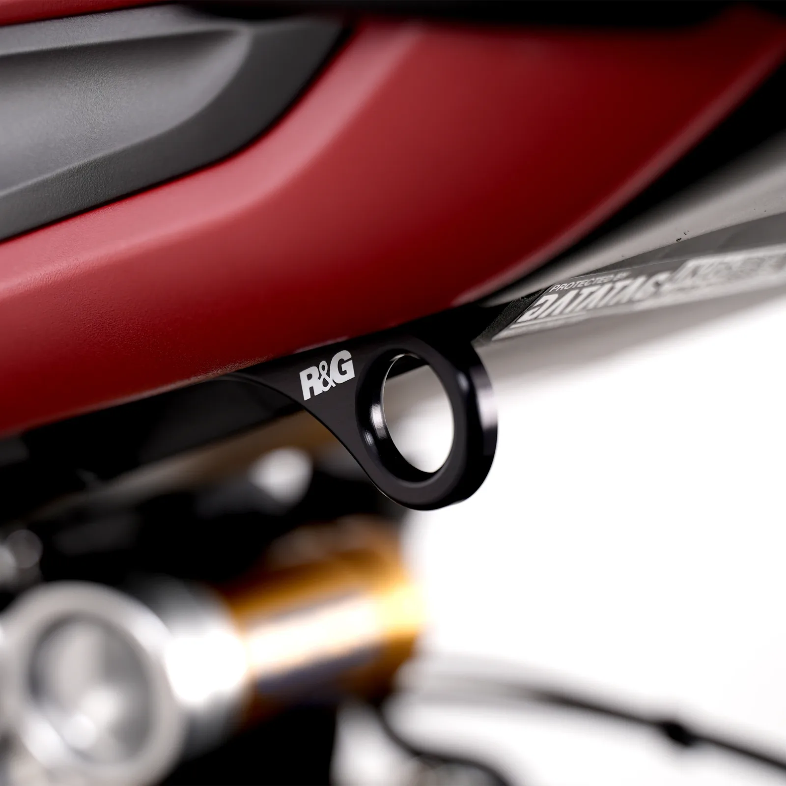 R&G Куки за багаж за Triumph Daytona 675 (2013–2016), Street Triple 675 R (2017–2018) и др.