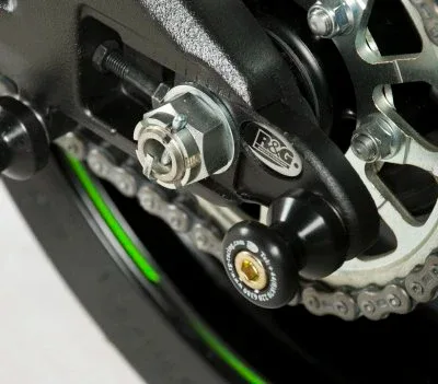 R&G Комплект ролки/адаптори за задна стойка (изнесени) за Kawasaki ZX-10R (2011–2015), ZX-6R (2019+)