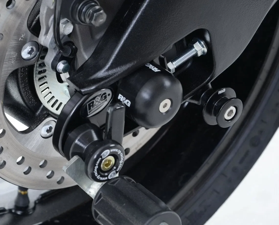 R&G Комплект ролки/адаптори за задна стойка (изнесени) за Suzuki GSX-R 1000 (2007–2010, 2012–2017), GSX-S 1000 (2015+), GSX-S 1000F (2015–2020) и др.