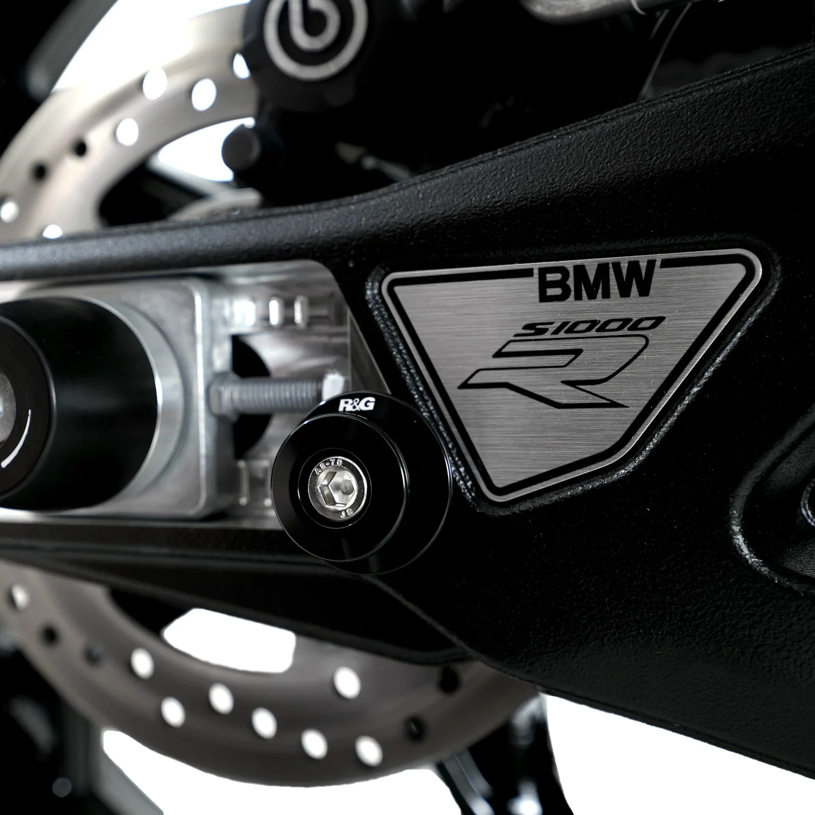 R&G Комплект ролки/адаптори за задна стойка M8 за Kawasaki Ninja 1000SX (2020–2024), BMW S 1000 R (2021+), Kawasaki Z900RS (2021+) и др.