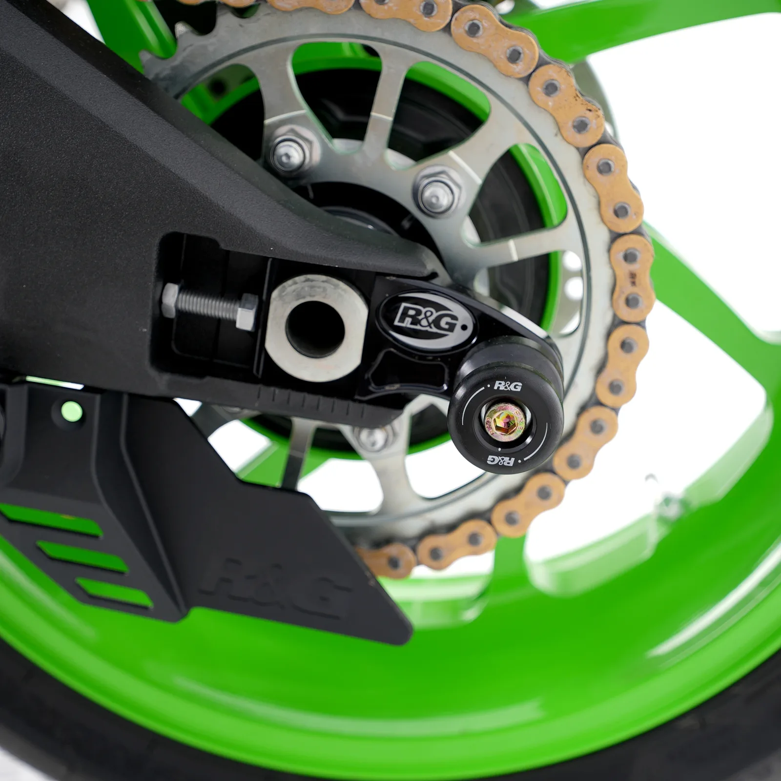 R&G Комплект ролки/адаптори за задна стойка за Kawasaki ZX-10R (2016+), Z H2 (2020–2024), ZX-10RR (2021+)