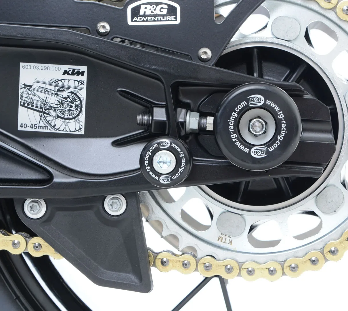 R&G Комплект ролки/адаптори за задна стойка за KTM 1290 Super Adventure (2015–2020), 1050 Adventure (2015–2018), 890 SMT (2023–2024)