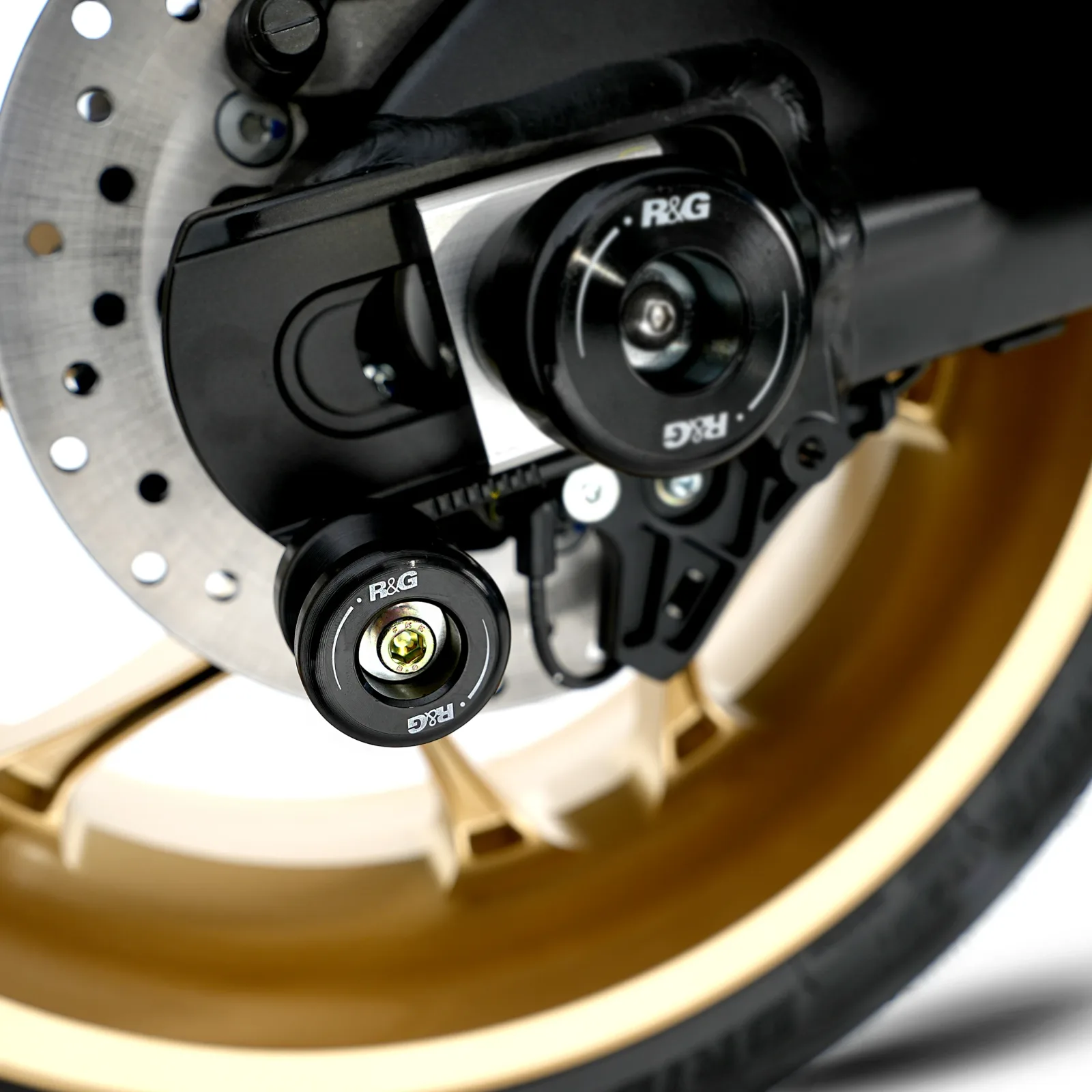 R&G Комплект ролки/адаптори за задна стойка за Triumph Daytona 675 (2006–2012), Yamaha FZ1 Fazer (2006–2016), FZ1, MT-01 и др.
