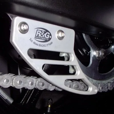 R&G Предпазител за верига „акулска перка“ (алуминий) за Triumph Daytona 675 (2006–2012), Yamaha YZF-R6 (2003–2005) и др. (TG0002A1)