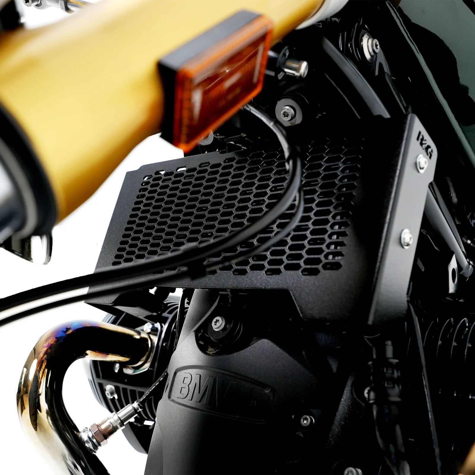 R&G Предпазна решетка за маслен радиатор PRO за BMW R 12 nineT (2024+)
