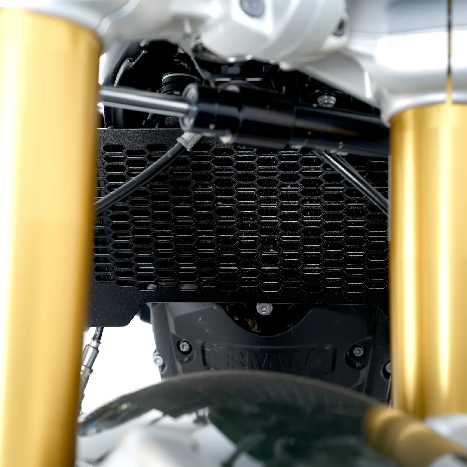 R&G Предпазна решетка за маслен радиатор PRO за BMW R 12 nineT (2024+)