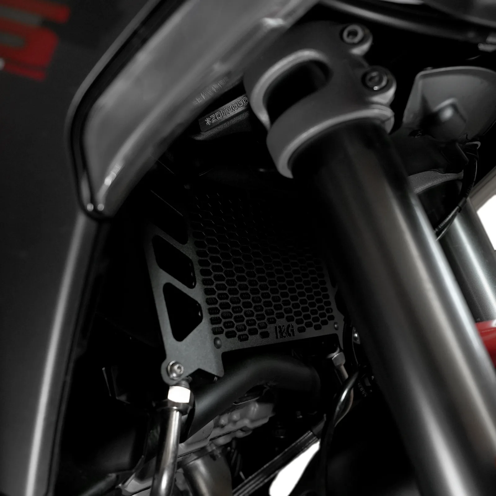 R&G Предпазна решетка за маслен радиатор PRO за Ducati Multistrada V4 (2021+), Multistrada V4 S (2021+) и др.