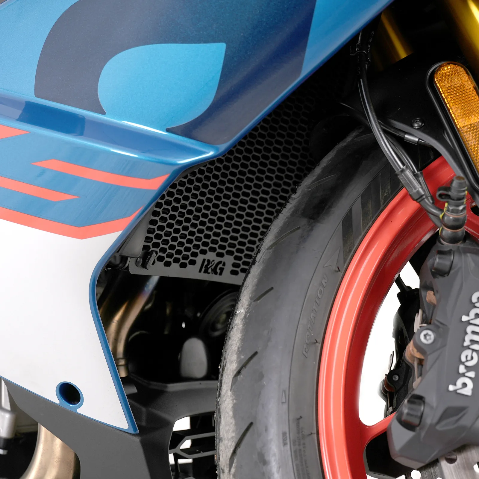 R&G Предпазна решетка за радиатор PRO за Aprilia RS 660 (2021+), Tuono 660 (2021+), RS 660 Factory (2022+), Tuono 660 Factory (2025+)