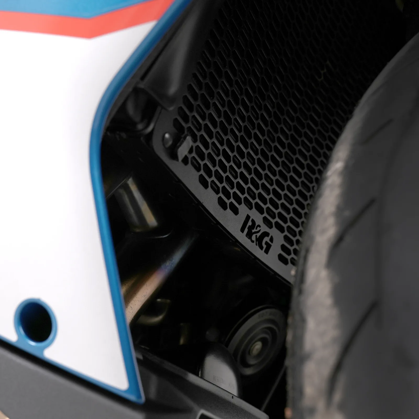 R&G Предпазна решетка за радиатор PRO за Aprilia RS 660 (2021+), Tuono 660 (2021+), RS 660 Factory (2022+), Tuono 660 Factory (2025+)
