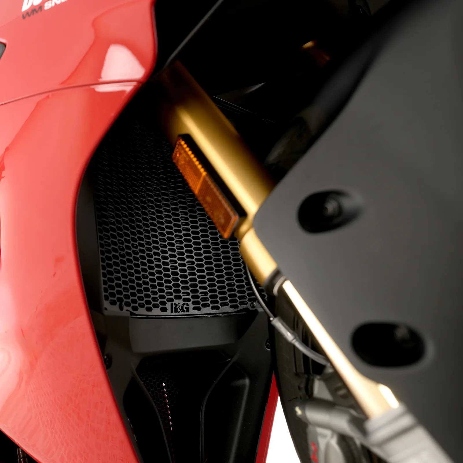R&G Предпазна решетка за радиатор PRO за Ducati Panigale V2 (2025+), Panigale V2 S (2025+)