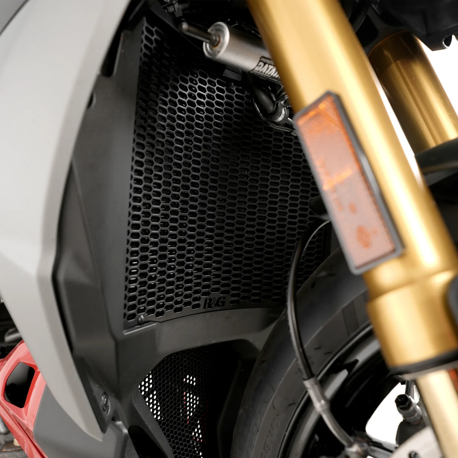 R&G Предпазна решетка за радиатор PRO за Ducati Streetfighter V2 (2025+), Streetfighter V2 S (2025+)