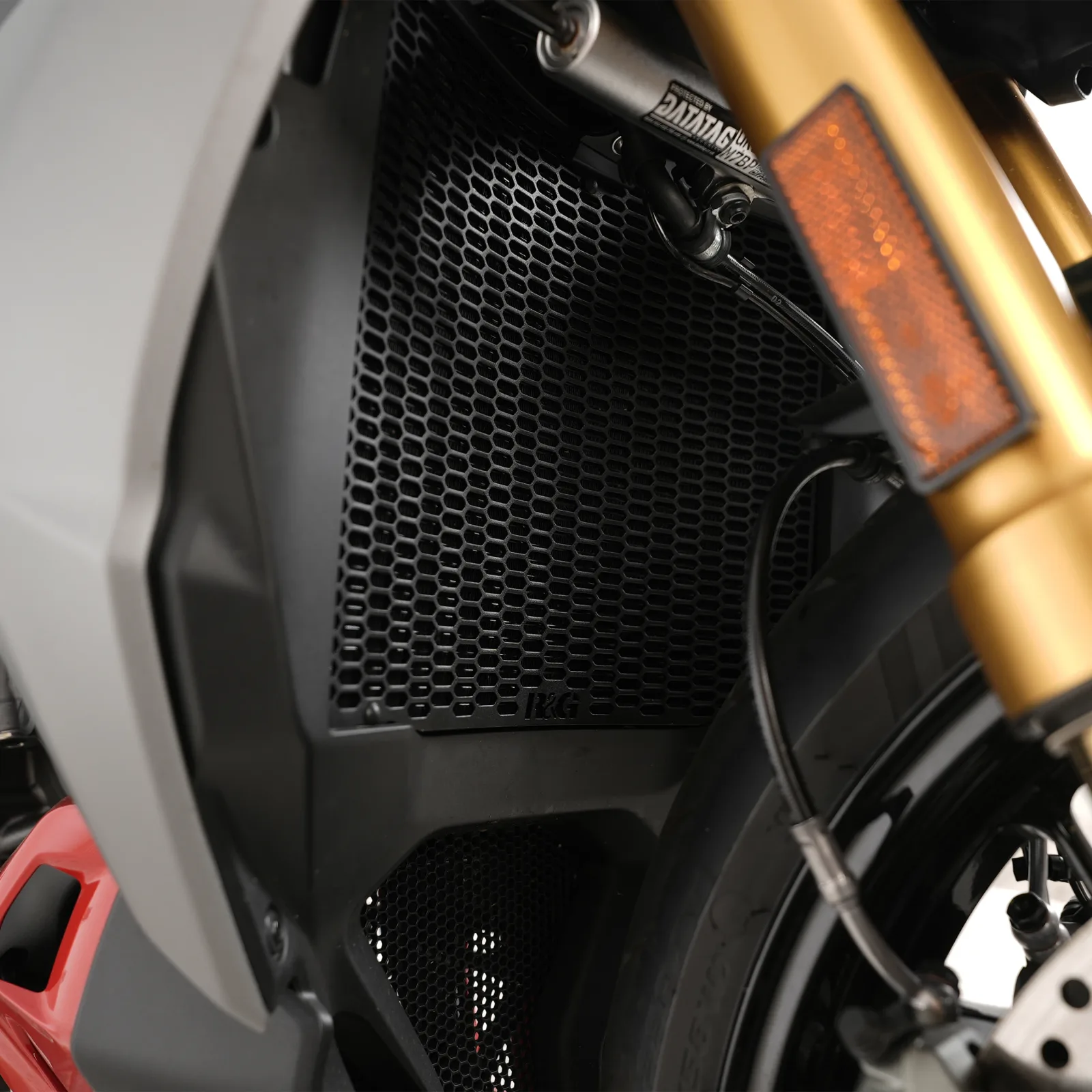 R&G Предпазна решетка за радиатор PRO за Ducati Streetfighter V2 (2025+), Streetfighter V2 S (2025+)