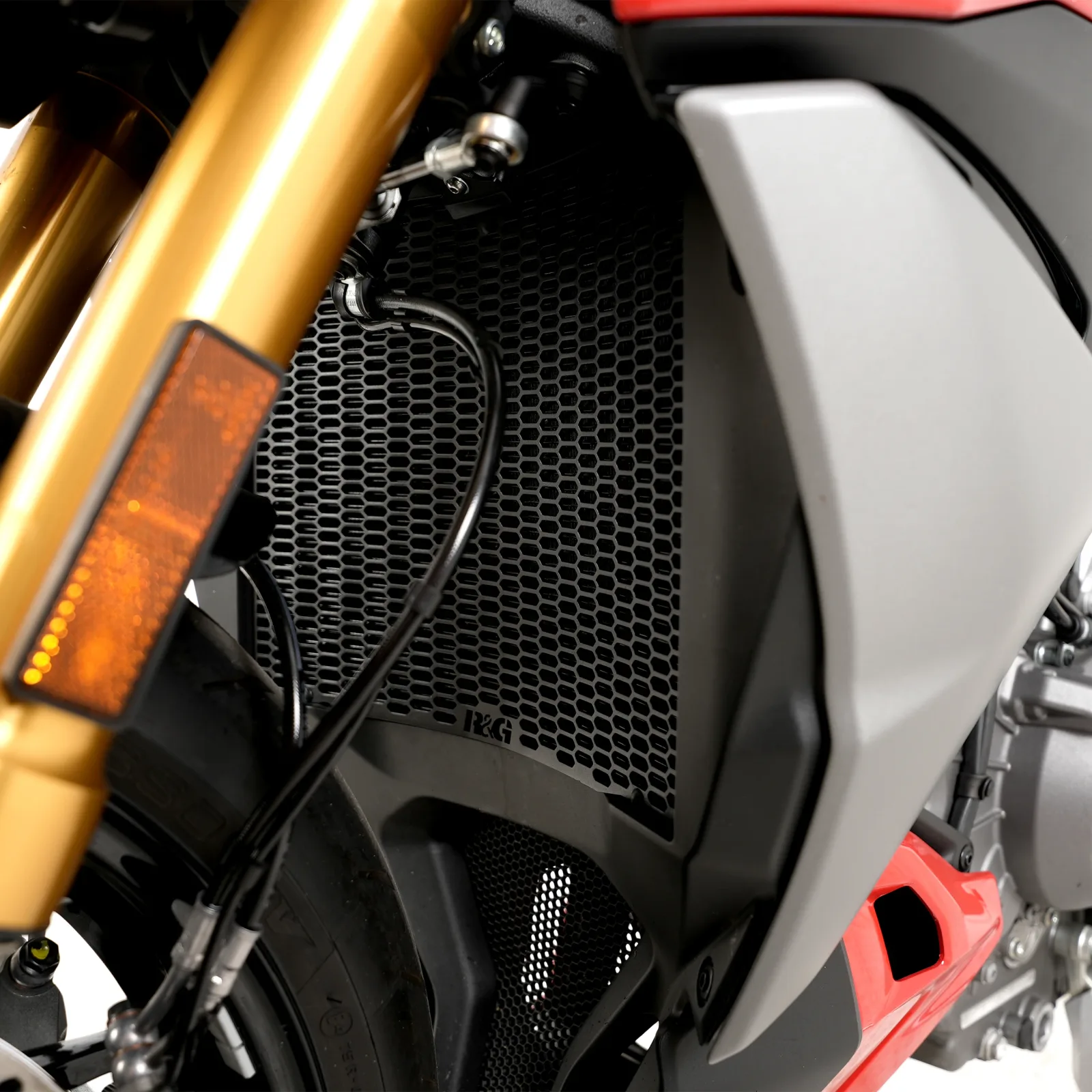 R&G Предпазна решетка за радиатор PRO за Ducati Streetfighter V2 (2025+), Streetfighter V2 S (2025+)