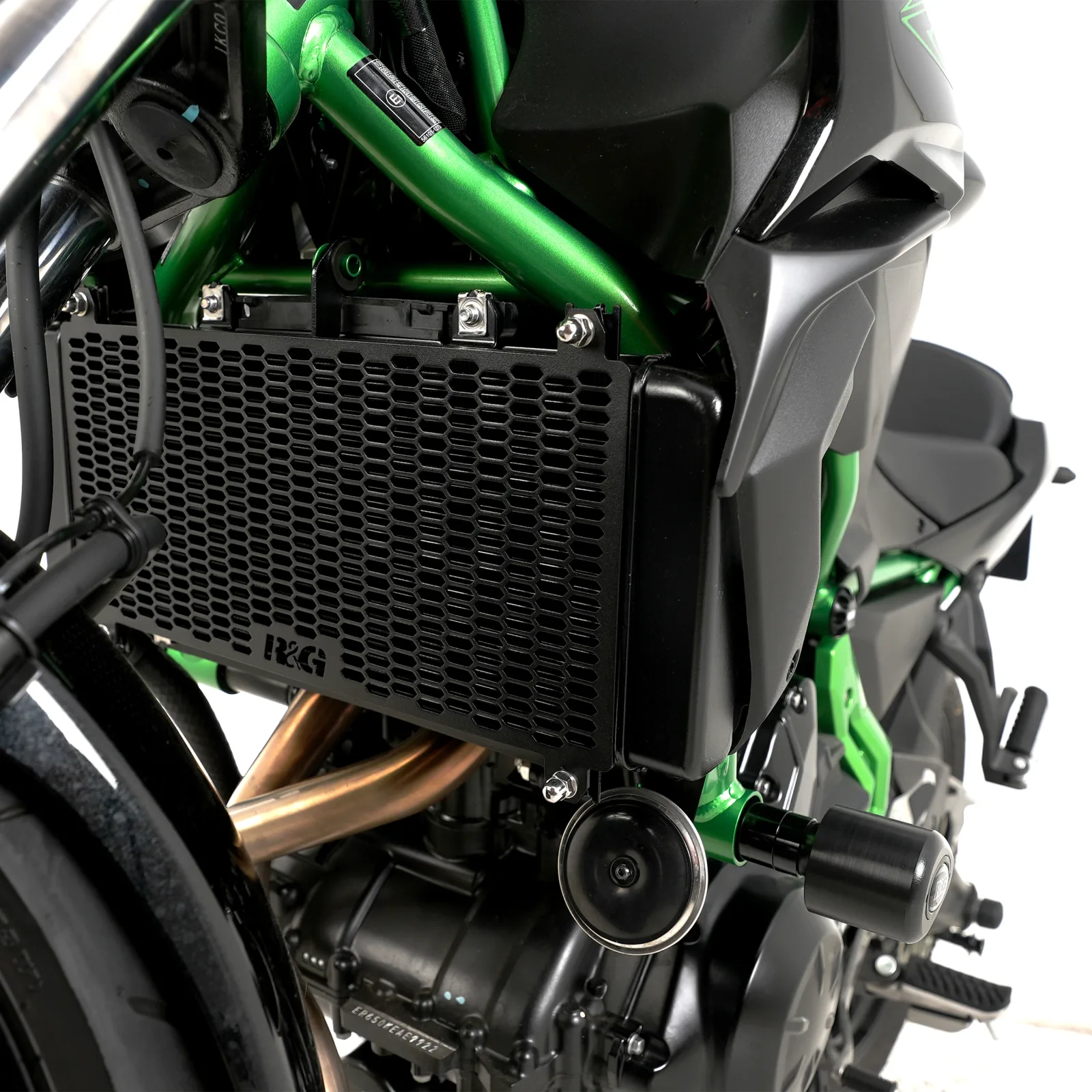 R&G Предпазна решетка за радиатор PRO за Kawasaki Z650 (2017+), Ninja 650 (2017+), Z650RS (2021+), Z650 S (2026+)