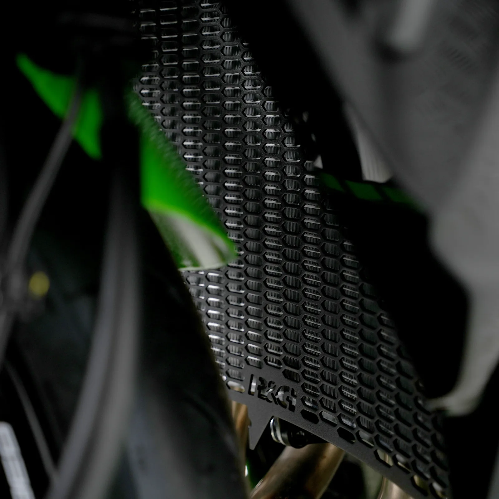 R&G Предпазна решетка за радиатор PRO за Kawasaki ZX-6R (2013+)